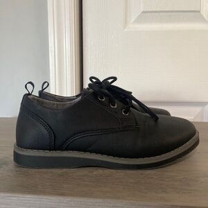 Dress shoes
